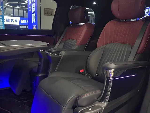 GAC Trumpchi M8 — Фото автомобиля 10