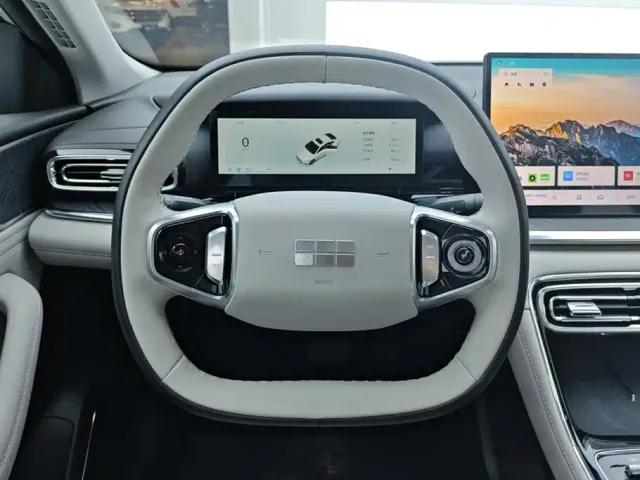 Geely Galaxy Stellar 6 — Фото автомобиля 15