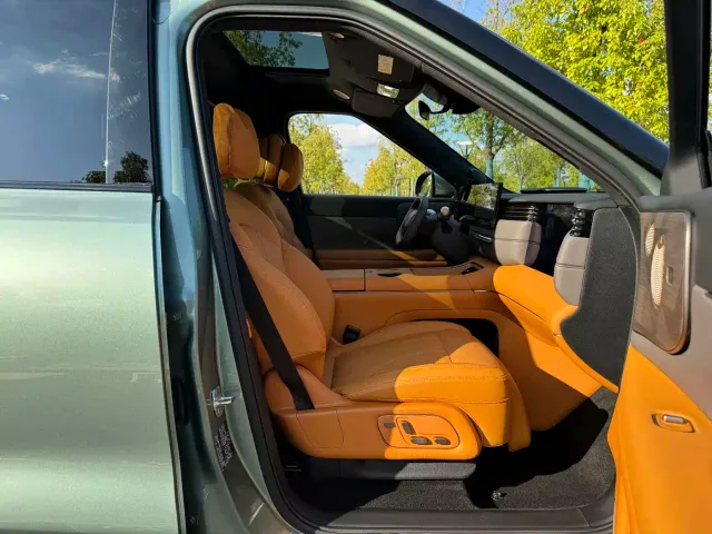 IM Motors LS8 — Фото автомобиля 11