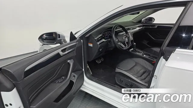 Volkswagen Arteon Arteon 2.0 TDI Prestige — Фото автомобиля 9