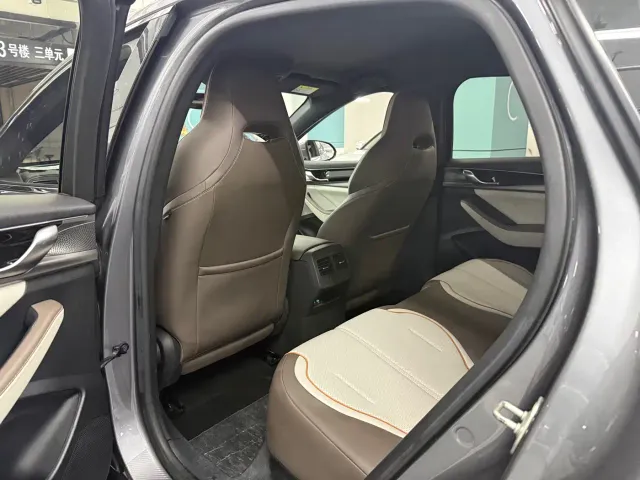 BYD Qin PLUS — Фото автомобиля 12