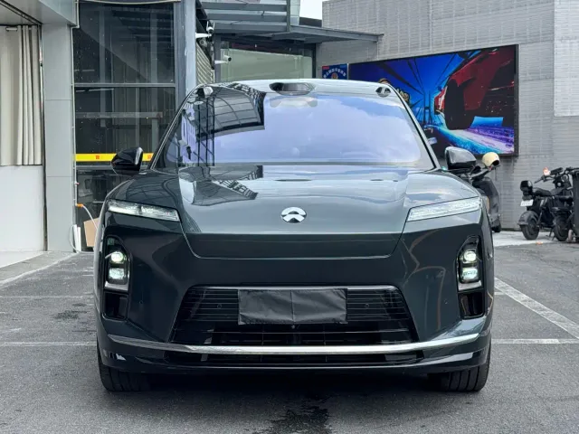 Nio ES8 — Фото автомобиля 3