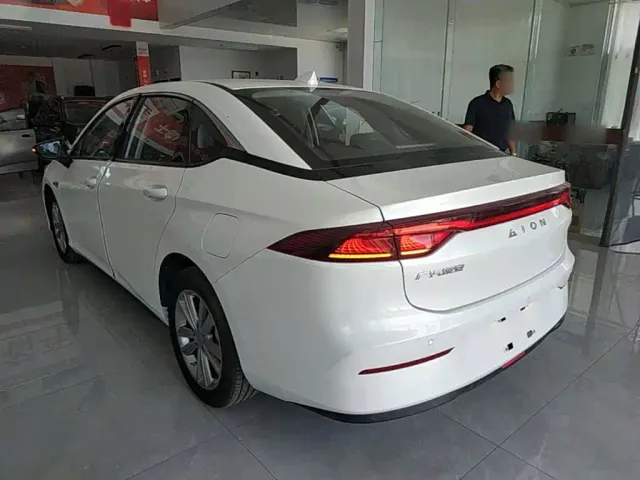 GAC Aion S — Фото автомобиля 4