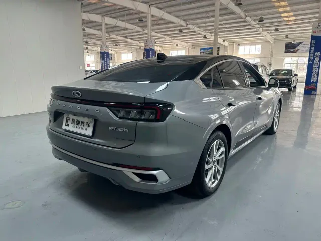 Ford Mondeo 2022 EcoBoost 245 Luxury Edition — Фото автомобиля 4
