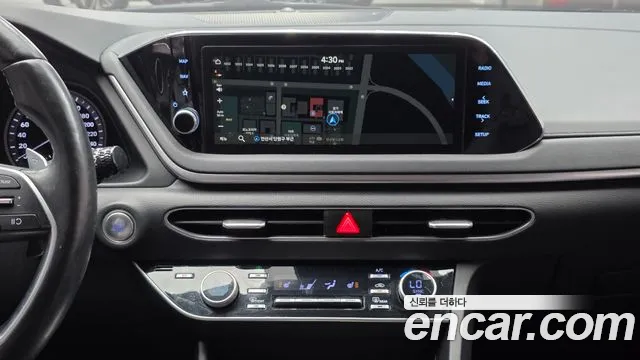 Hyundai Sonata — Фото автомобиля 18