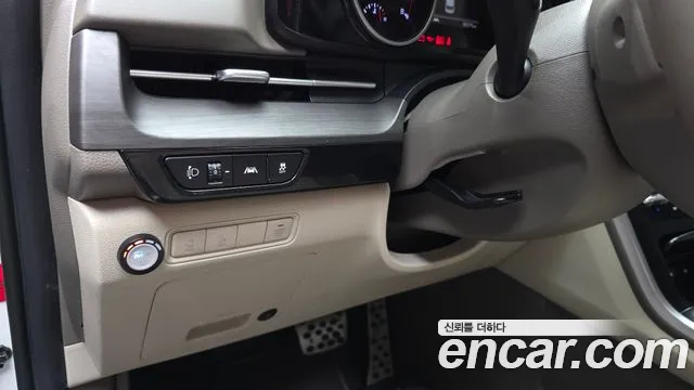 Kia Canival — Фото автомобиля 28