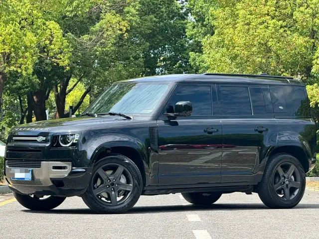 Фотография автомобиля — Land Rover Defender