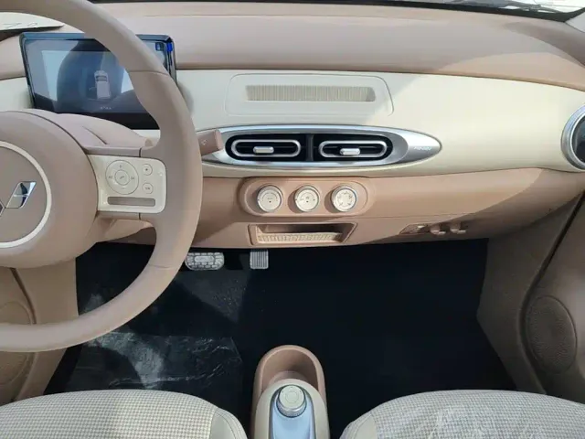 Wuling Hongguang Mini EV — Фото автомобиля 12