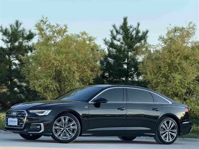 Фотография автомобиля — Audi A6L