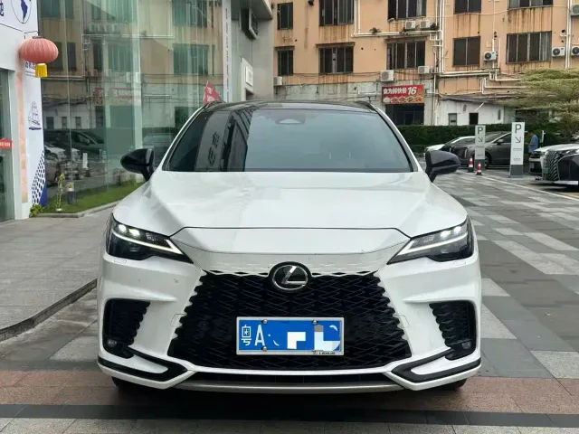 Lexus RX — Фото автомобиля 2