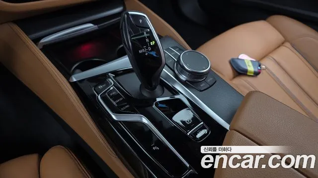 BMW 5 Series G30 — Фото автомобиля 12