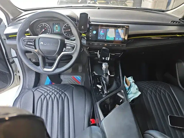 Roewe i5 — Фото автомобиля 9