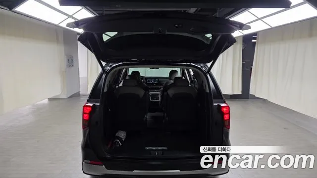 Kia Carnival — Фото автомобиля 23