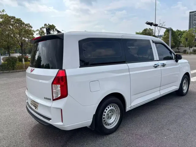 Wuling Zhengcheng — Фото автомобиля 6