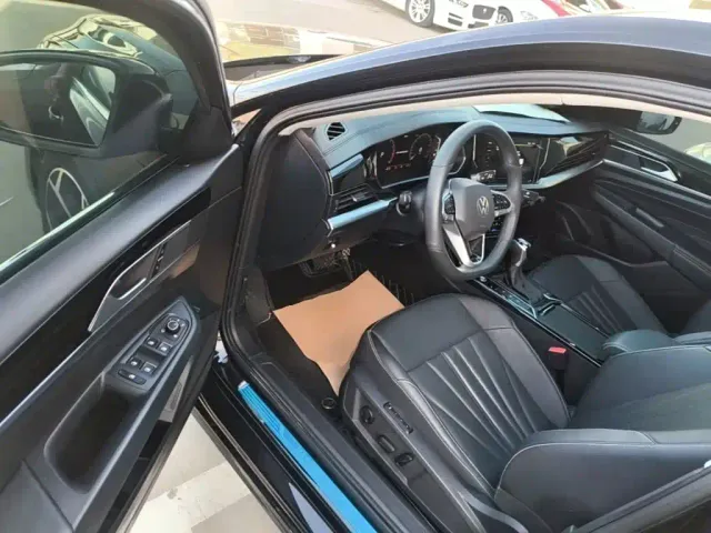 Volkswagen Passat — Фото автомобиля 15