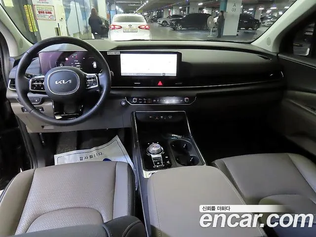 Kia Canival — Фото автомобиля 10