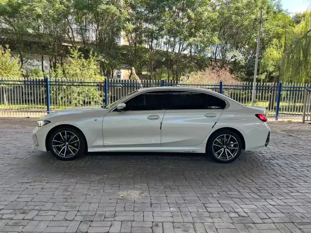 BMW 3 Series — Фото автомобиля 4