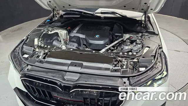 BMW 5-Series 5 серия (G60) 530i xDrive M Sport Pro Special Edition — Фото автомобиля 6