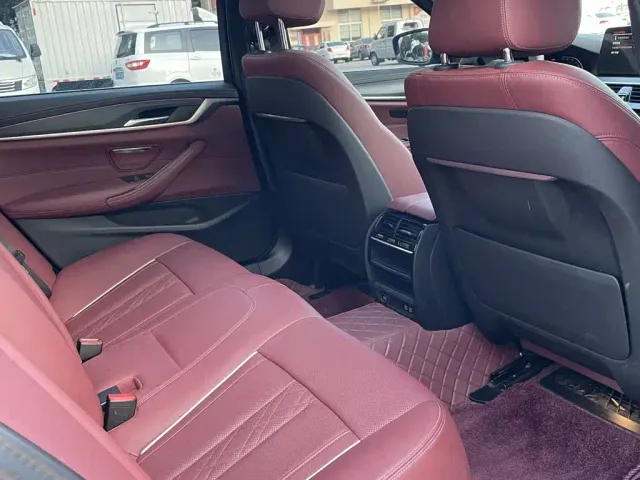 BMW 5 Series — Фото автомобиля 7