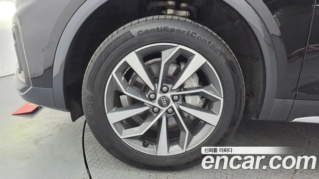 Audi Q5 45 TFSI quattro Sportback Premium — Фото автомобиля 5