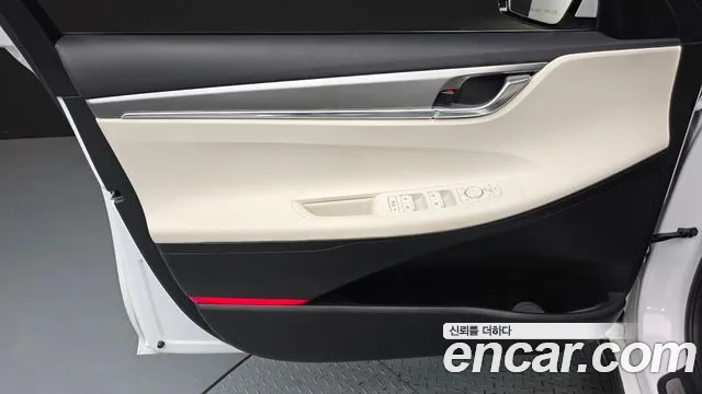 Hyundai Grandeur Grandeur (New) Hybrid — Фото автомобиля 13