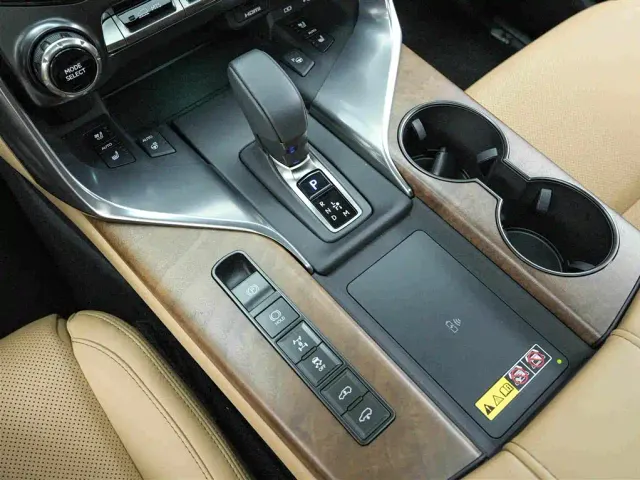 Lexus LX — Фото автомобиля 10