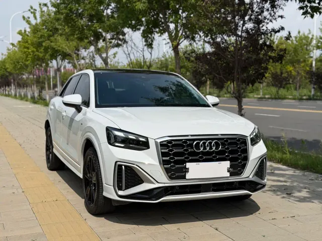 Audi Q2L — Фото автомобиля 3