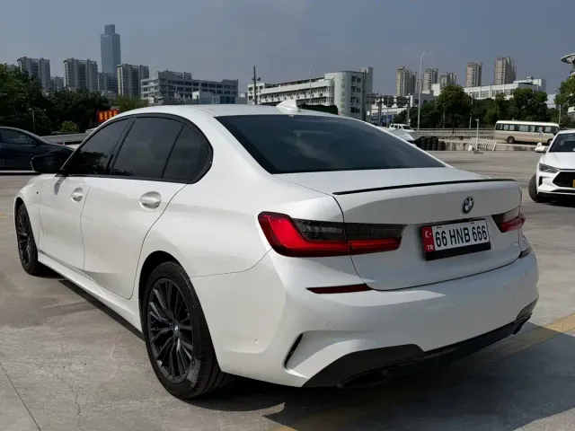 BMW 3 Series — Фото автомобиля 8