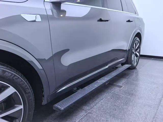 Li Auto L8 — Фото автомобиля 7