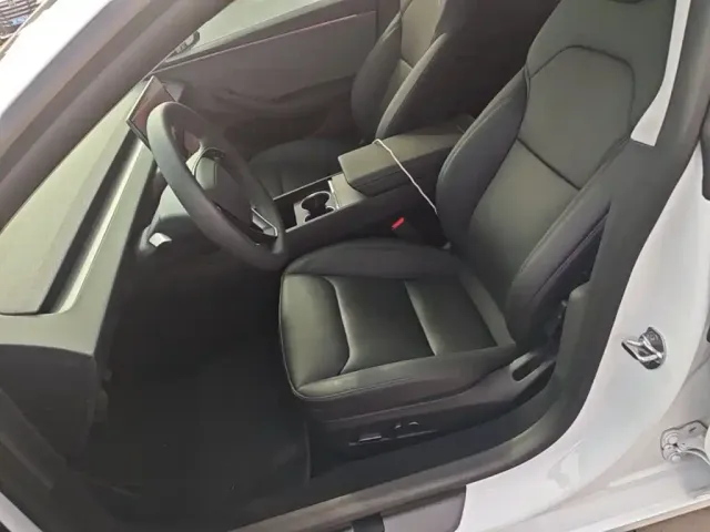 Tesla Model 3 2025 Model Year Facelift Rear-Wheel Drive — Фото автомобиля 14