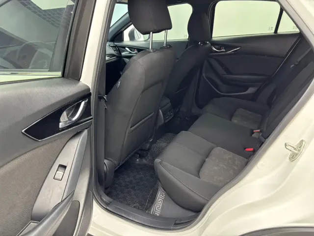 Mazda CX-4 — Фото автомобиля 8