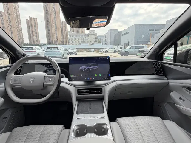 BYD Song Ultra — Фото автомобиля 12