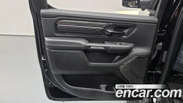 Dodge Ram Pickup — Фото автомобиля 14