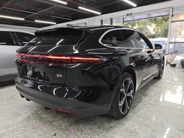 Nio ET5 Touring — Фото автомобиля 6