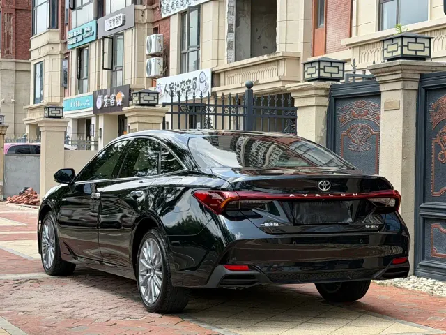 Toyota Avalon — Фото автомобиля 7