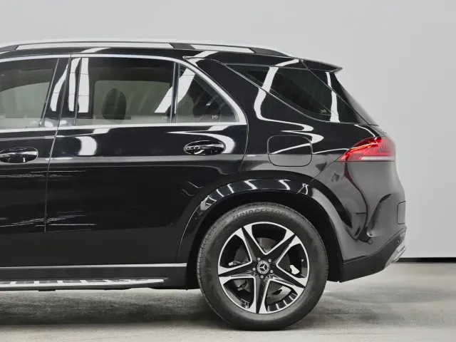 Mercedes-Benz GLE-Class — Фото автомобиля 21