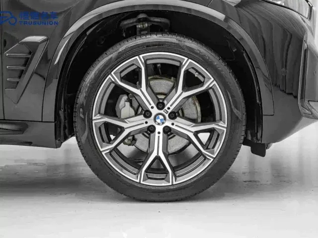 BMW X5 — Фото автомобиля 11