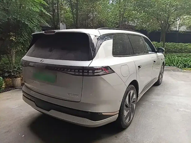 Dongfeng eπ 008 — Фото автомобиля 6