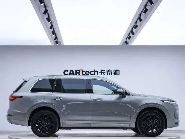 Li Auto ONE — Фото автомобиля 4