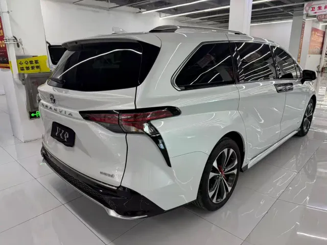 Toyota Granvia — Фото автомобиля 9