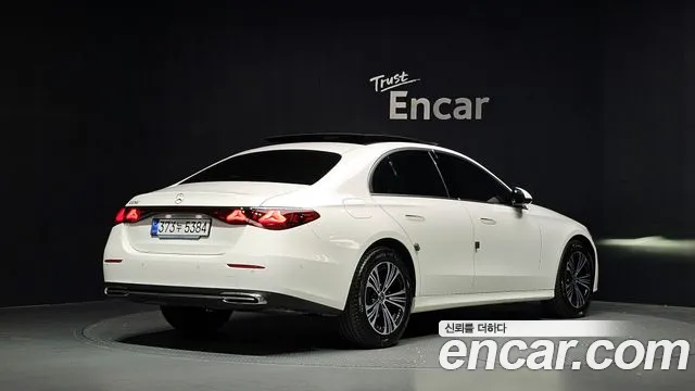 Mercedes-Benz E-Class W214 — Фото автомобиля 2