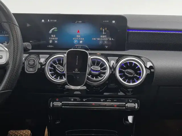Mercedes-Benz A-Class — Фото автомобиля 12