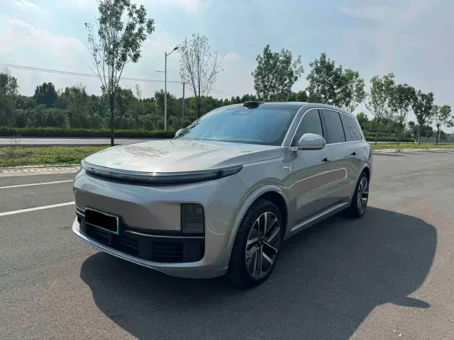 Фотография автомобиля — Li Auto L9