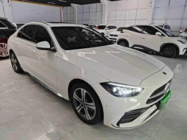 Mercedes-Benz C-Class — Фото автомобиля 3