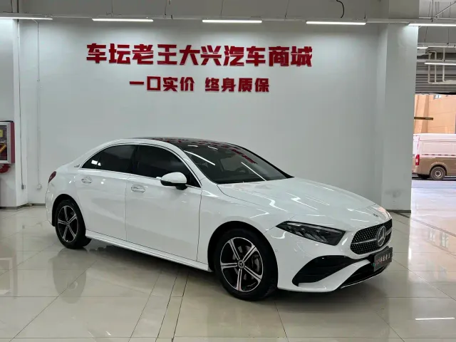 Mercedes-Benz A-Class — Фото автомобиля 3