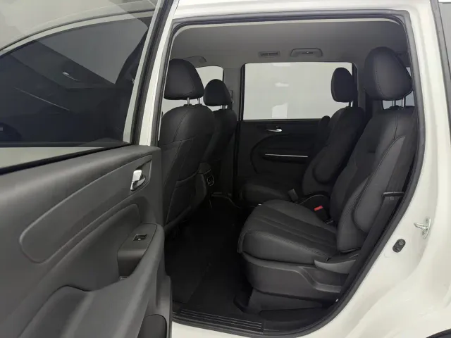 GAC Trumpchi M6 — Фото автомобиля 16