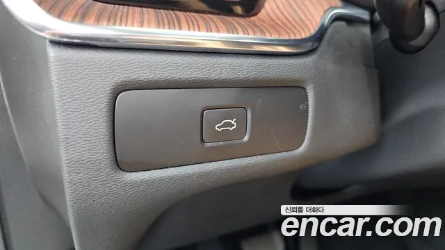 Volvo XC60 2nd Gen — Фото автомобиля 26