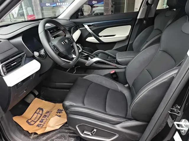 Geely Boyue — Фото автомобиля 5