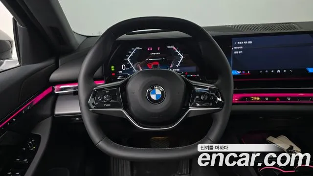 BMW 5-Series — Фото автомобиля 11