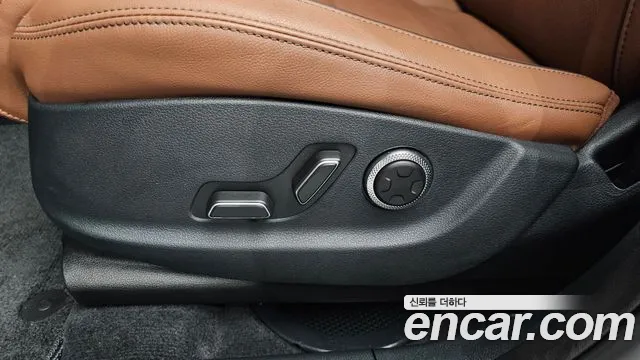 Genesis GV70 2.5T Бензин AWD — Фото автомобиля 26